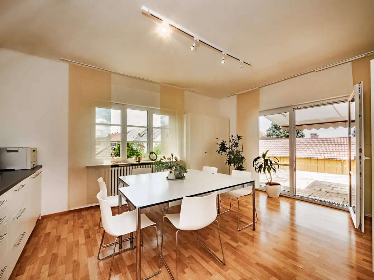 Pausenraum und Aufenthaltsraum in der Zahnarztpraxis Dr. Henninger in Waghäusel.